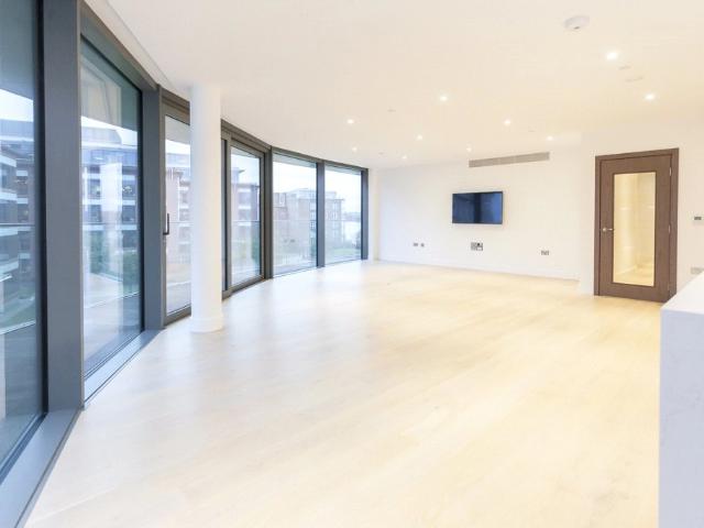 apartment in Parr's Way, London, W6