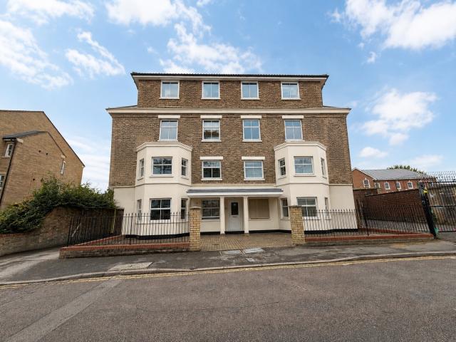 apartment in Philip Larkin House, MK40