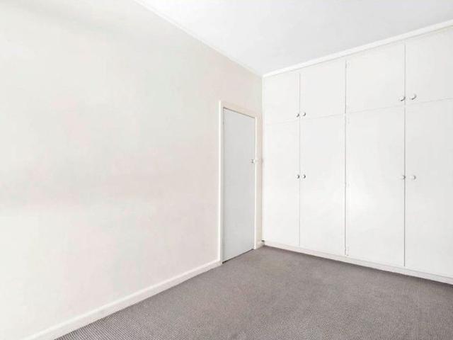 APARTMENT IN PRIME HAWTHORN LOCATION