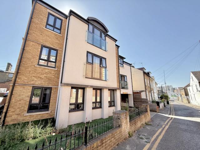 apartment in Queen Anne Road