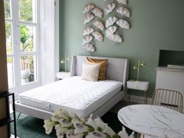 apartment in Queen’s Gardens, W2