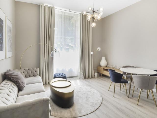 apartment in Queen’s Gardens, W2