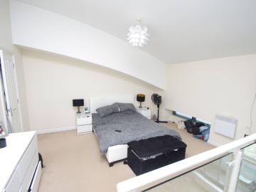 apartment in Queensgate, Lord Street, WD17