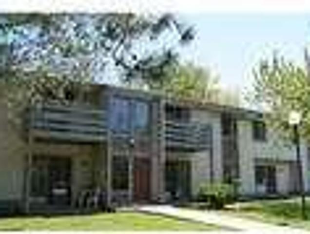 Apartment in quiet area, spacious with big kitchen