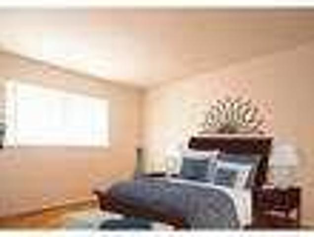 Apartment in quiet area, spacious with big kitchen