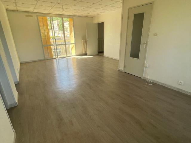 apartment in QUILLAN
