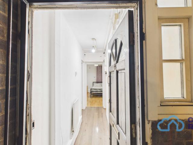 apartment in RM1 Devons Road | Bow Common | London | E3 3RG