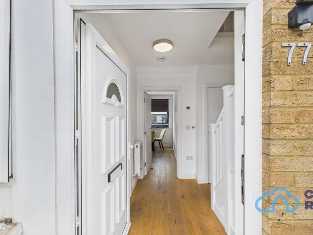 apartment in RM1 Eastmead | Farnborough | GU14 7SA
