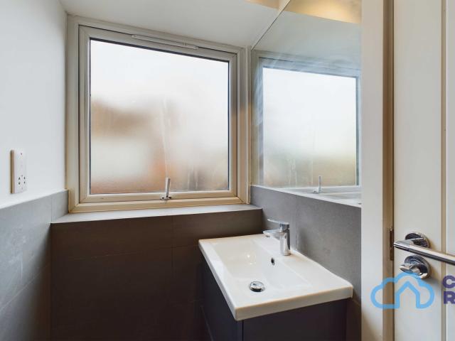 apartment in RM1 Eastmead | Farnborough | GU14 7SA