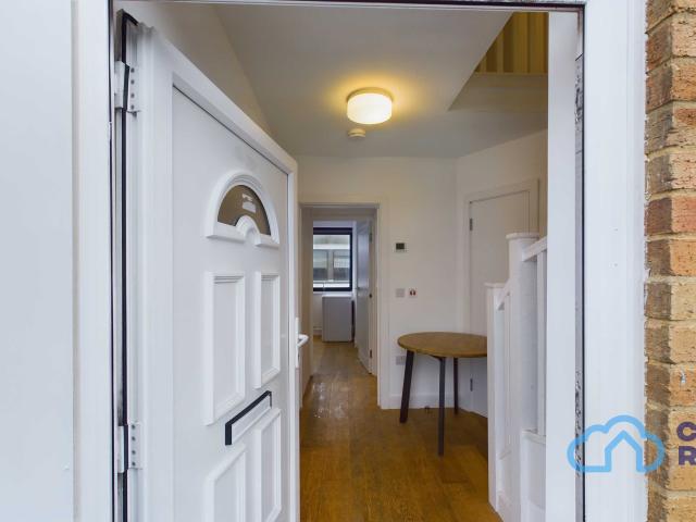 apartment in RM1 Westmead | Farnborough | GU14 7SG
