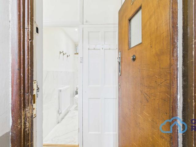 apartment in RM2 Balham High Road | Wandsworth | London | SW17 7AQ