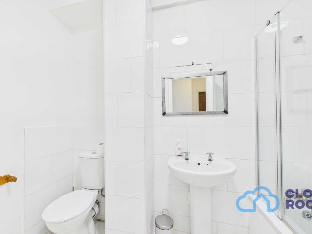 apartment in 10DR RM2 Drive House | Mitcham | London | CR4 4BE