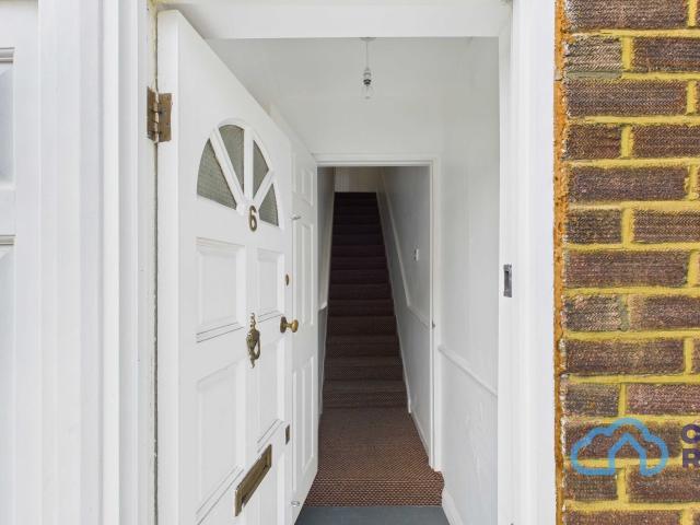 apartment in RM2 Regal Court | Enfield | London | N18 2XU
