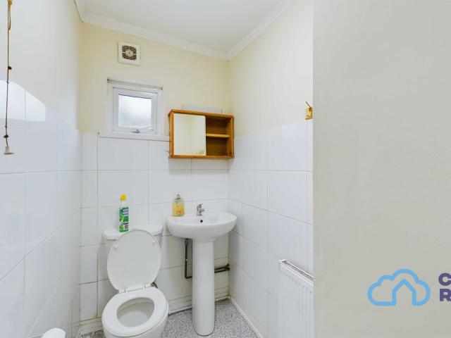apartment in RM2 Woodrange Road | Forest Gate | London | E7 0EW
