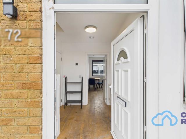 apartment in RM3 Westmead | Farnborough | GU14 7SG