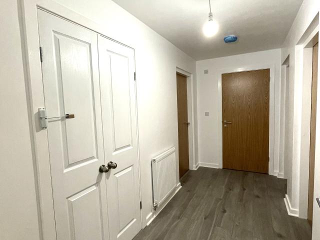 apartment in Royal Court, Birkenhead, CH42