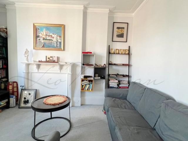 apartment in Redcliffe Gardens, London, SW5