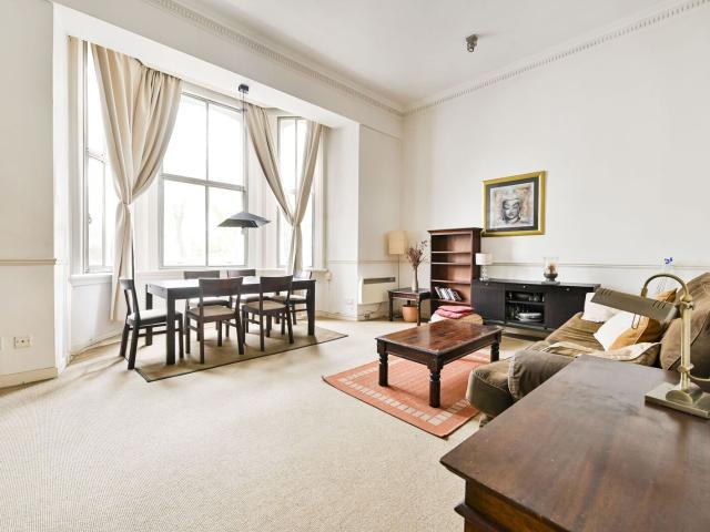 apartment in Redcliffe Square, Chelsea