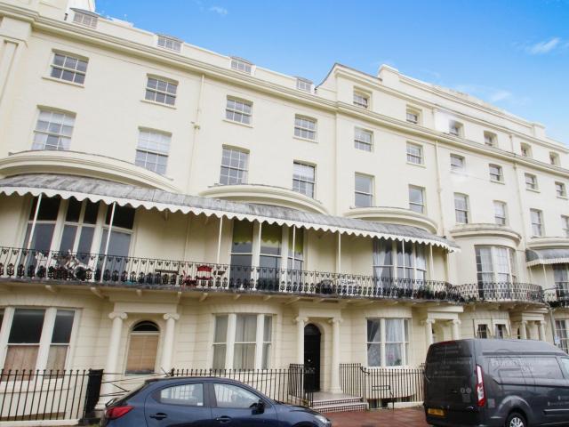 apartment in Regency Square, Brighton, BN1