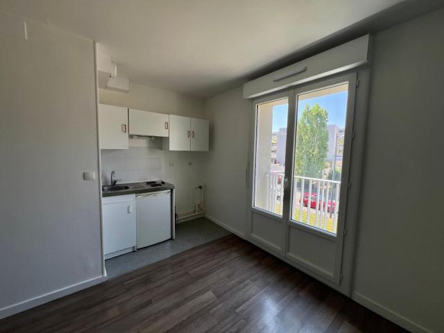 apartment in RENNES 35700 rent 560