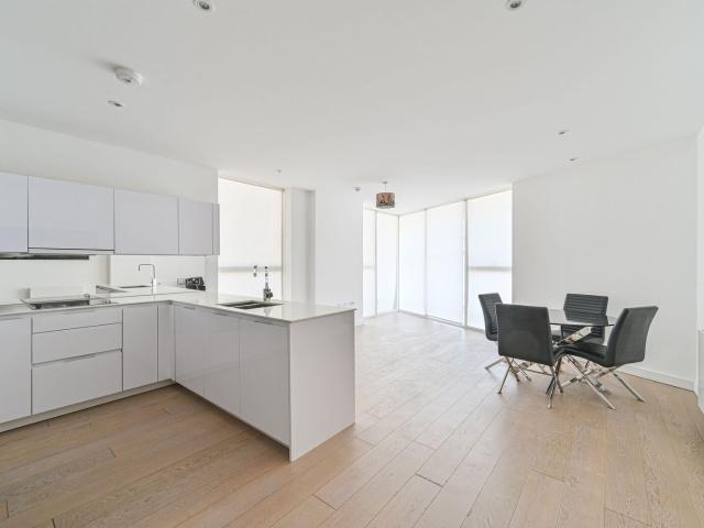 apartment in River Gardens Walk