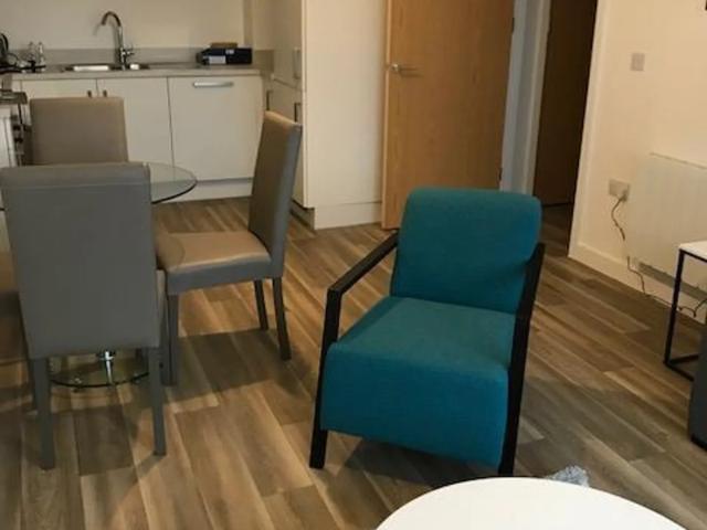 apartment in Rickman Drive Edgbaston, B15