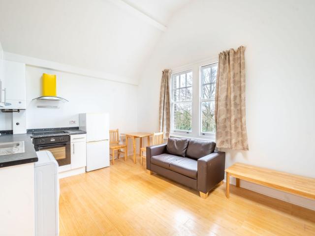 apartment in Riggindale Road