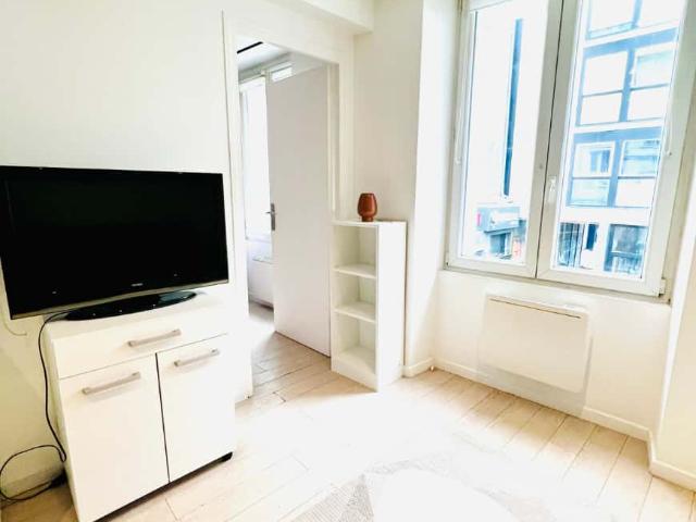 Apartment in Rue du Faubourg du Temple, Paris for 35 m² with 1 bedroom
