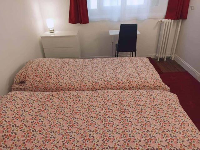 Apartment in Rue des Poissonniers, Neuilly sur Seine for 33 m² w