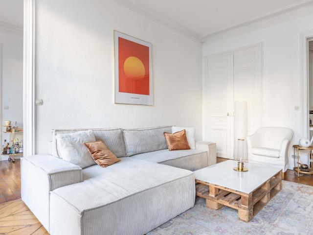 Apartment in Rue La Fayette, Paris for 82 m² with 2 bedrooms