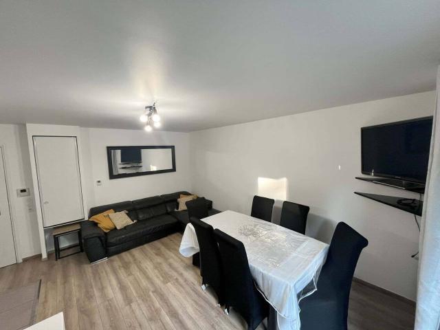 Apartment in Rue Ledru Rollin, Choisy le Roi for 72 m² with 3 be