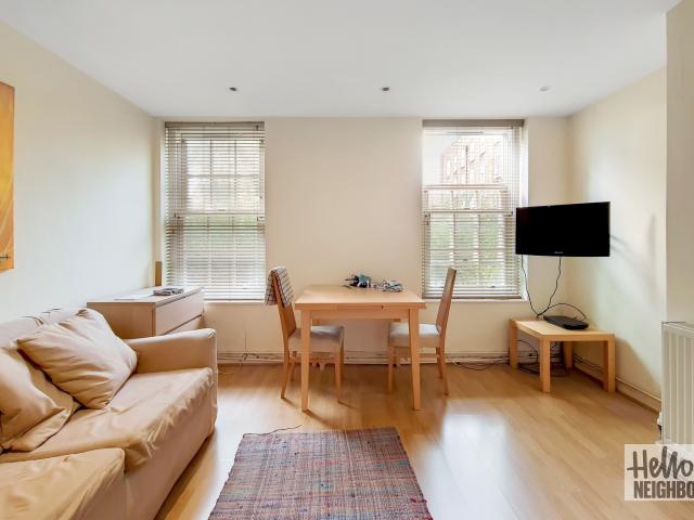 apartment in Walnut Tree Walk