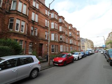 apartment in Walton Street, Shawlands