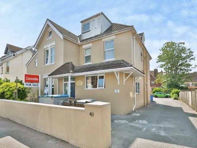 apartment in Westby Road Boscombe