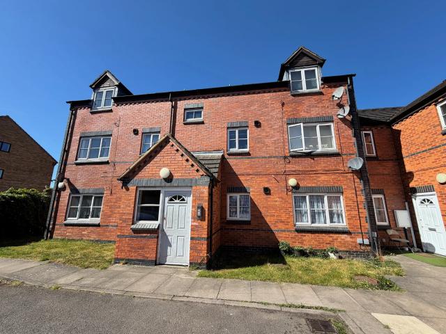 apartment in Westleigh close Abington