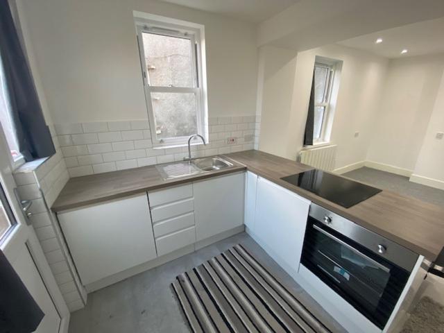 apartment in Whitchurch Road, Cardiff, CF14