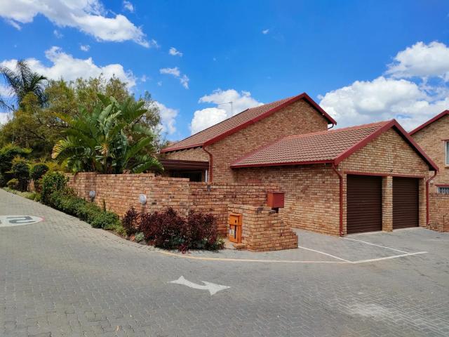 apartment in Wilgeheuwel, Roodepoort, Gauteng