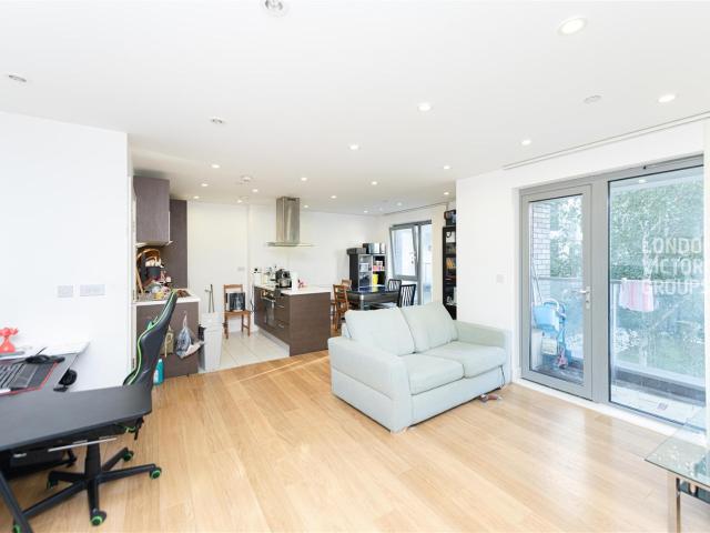 apartment in Wilson Tower, 16 Christian Street, London