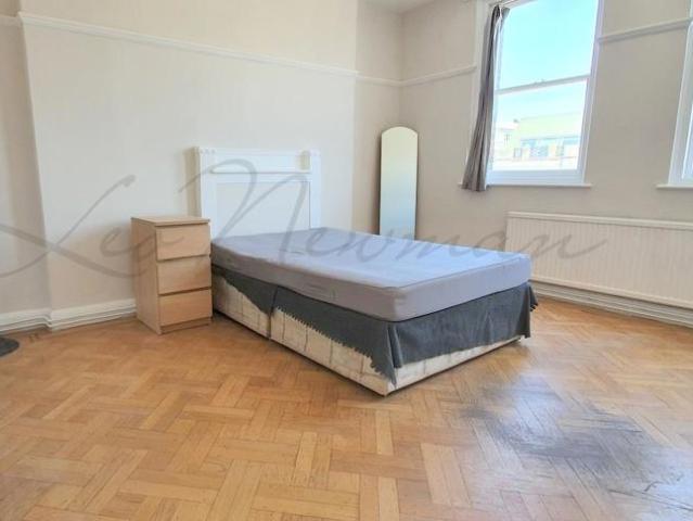 apartment in Tottenham Court Road, Fitzrovia, W1