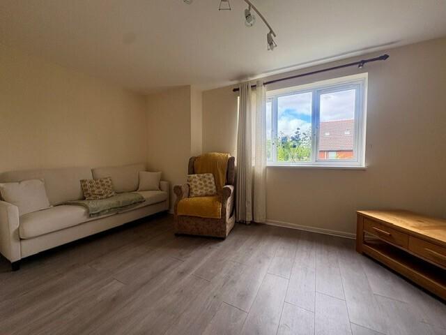 apartment in TOWN CENTRE