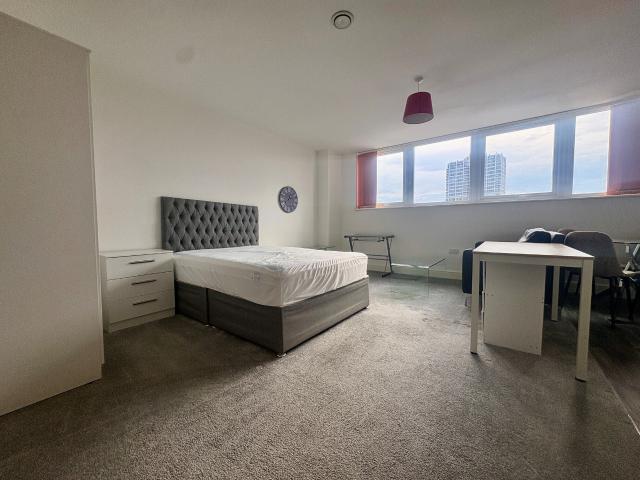 apartment in TOWN CENTRE