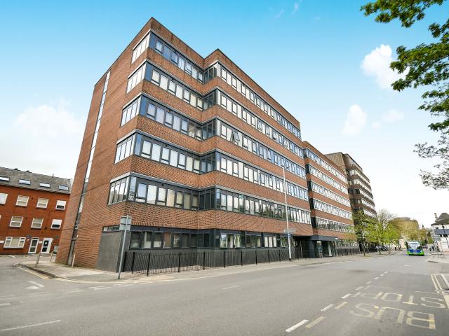 apartment in TOWN CENTRE