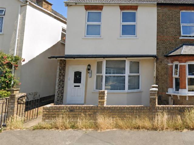 Apartment In Tachbrook Road, Feltham Tw14