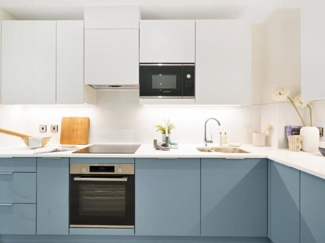 apartment in The Oakgate, Surrey, KT22 7RZ