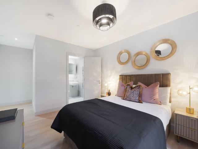 apartment in The Oakgate, Surrey, KT22 7RZ