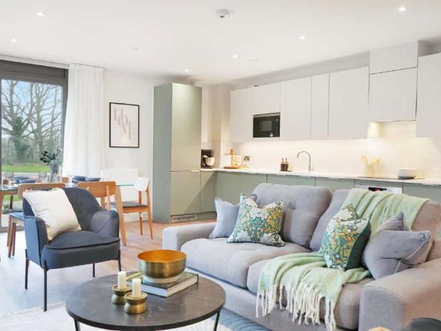 apartment in The Oakgate, Surrey, KT22 7RZ