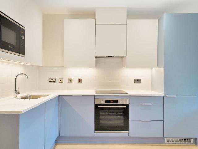 apartment in The Oakgate, Surrey, KT22 7RZ