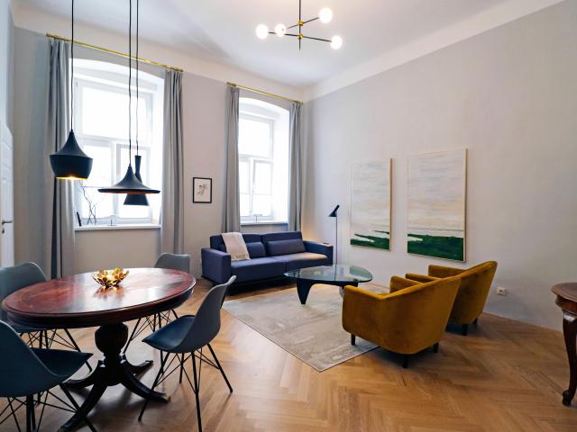 Apartment in the center between Augarten park & Danube canal, 20 min to Airport