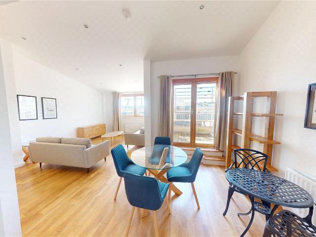 apartment in The Crescent, Hannover Quay, Harbourside, Bristol, BS1 5JP Abode