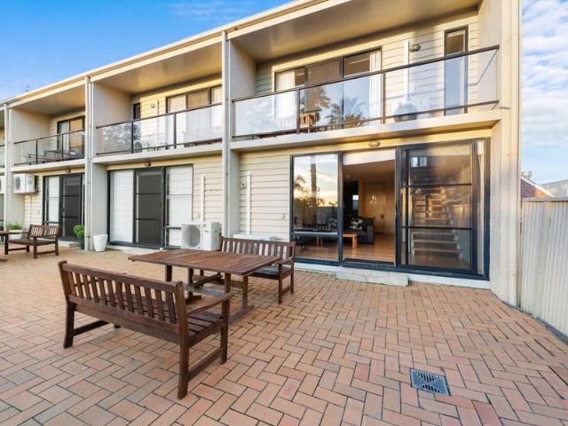 APARTMENT IN THE HEART OF METUNG!